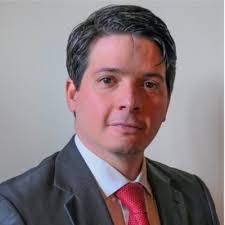 Alberto Vera's Instagram, Twitter & Facebook