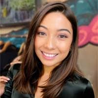 Trisha Ross's Instagram, Twitter & Facebook