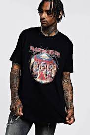 Iron maiden are hugely influential in the genre and classic albums such as the number of the beast, piece of mind, and powerslave prove that point. Oversized T Shirt Mit Iron Maiden Print Boohooman