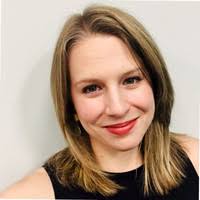 Dani Senne's Instagram, Twitter & Facebook