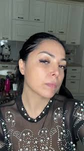 Le mani d’oro: Arte e Precisione nel Makeup