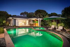 17 Impressive Modern Pool Deck Design Ideas