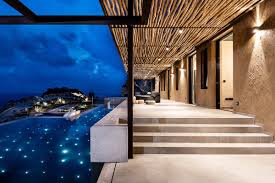 Une Maison Contemporaine Avec Une Incroyable Vue Mer En Crete Maison Contemporaine Maison De Vacances Maison