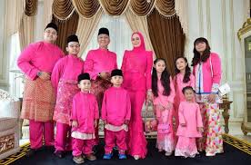 Udang butter simple datin rebecca nur al islam resepi yang sangat sedap. Suka Tengok Famili Beraya Meriah Sangat Baju Raya Datin Rebecca Nur Al Islam Tetap Sedondon Meski Syawal Masuk Hari Ke 5 Media Hiburan