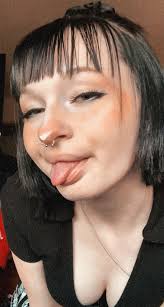 Hi everyone! My name is Erin and I will be doing the DCP from 09/03-02/06.  I am looking for a possible roommate/friends/Universal and HHN buddies!  Feel free to comment below or DM