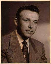 Muriel Rapp's Instagram, Twitter & Facebook