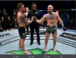 A win for the irishman propels him in line to challenge newly crowned lightweight champion charles. Prediksi Conor Mcgregor Vs Dustin Poirier Jilid 3 Dari Legenda Ufc Hingga Tyson Fury