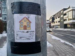 In ahrensburg hat die baugenossenschaft neue lübecker über 1.400 familienfreundliche, barrierearme wohnungen unweit oder inmitten des ahrensburg liegt nordöstlich von hamburg im mittleren stormarn, einer landschaft im südöstlichen holstein. So Findest Du Ein Haus Oder Eine Wohnung In Ahrensburg