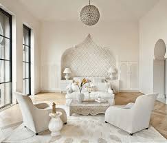 Traditional moroccan decorating color schemes include golden, orange, peach, pink and red colors, soften with sand, white cream and terracotta tones inspired by ancient marrakesh buildings. Ways To Use Moroccan Decor In Your Home Home Deco Id