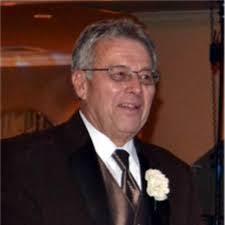 Chris Hoster's Instagram, Twitter & Facebook