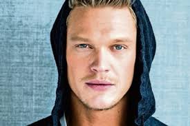 Does ferry doedens have tattoos? Blote Ferry Doedens En Naaktfoto S Van Een Minderjarige Care De Limburger Mobile