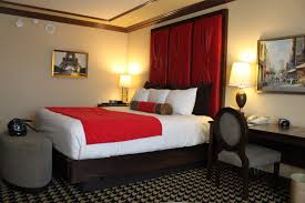 Red Rooms On Vegas Paris Las Vegas Hotel Red Room Review With Photos Red Rooms Las Vegas Hotels Vegas Hotel Rooms