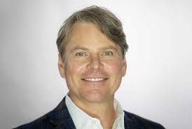 Gary Zander's Instagram, Twitter & Facebook