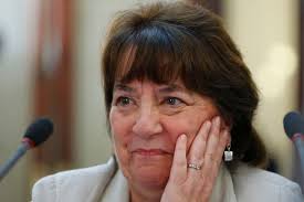 Maya Fernández deja el Ministerio de Defensa tras polémica por fallida  compra de casa de Allende