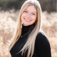 Hailey Clements's Instagram, Twitter & Facebook