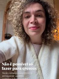 HOJE eu retiro minha energia direcionada a sustentar você que está na  borda, decidindo… E me voltar inteiramente para o grupo que já disse sim.  Há muitas belezas que vamos viver juntas