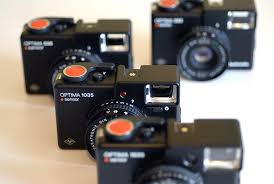 Some of the things that especially has caught my interest and got me shooting with several of these cameras are their huge and very bright viewfinder, and another thing is the solitar lenses that a lot of them have. Agfa Optima Sensor Electronic Die Kult Kamera Der Spaten 70er