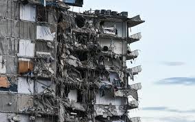 A partial building collapse in miami caused a massive response early thursday from miami dade fire rescue, according to a tweet from the department's account. 9axsqkjb5z88wm