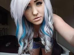 The hair is trimmed into carefully graduated layers with strongly textured tips to produce a sharp, edgy look. Pin On Hair