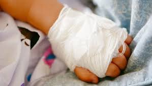 The early phase of rsv in babies and young children is often mild, like a cold. Gefahrlicher Rs Virus Mutter Zeigt Bilder Ihres Kranken Kindes Und Warnt Davor Babys Zu Kussen Bunte De