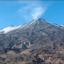 Volcán tupungatito is the northernmost historically active stratovolcano of the southern andes. Pdf Geologia Y Peligros Del Volcan Tupungatito Region Metropolitana De Santiago