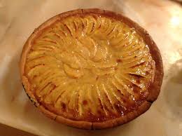 Une Jolie Tarte Legere Et Fondante Qui Est Toujours Appreciee Par Les Petits Et Grands Gourmands Tarte Pomme Amande Tarte Aux Pommes Recette Tarte Aux Pommes