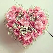 Pin Di Daiana Francisco Su Cuori Fiori Funebri Composizioni Floreali Corona Di San Valentino
