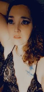 It's Friday yall !! Capricorn szn is approaching. How yall feelingggggg ????