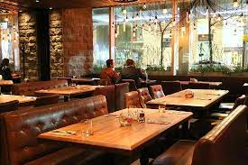 The restaurant information including the earls kitchen + bar menu items and prices may have been modified since the last website update. Earls Picture Of Earl S Kitchen Bar Toronto Tripadvisor