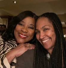 Getting to direct 2 episodes of #KingdomBusiness AMAZING!! I'm so honored  to be 1 of 4 directors for season 2… @maryloubelli @neemafilms Oz Scott and  ME! Getting to direct this cast was