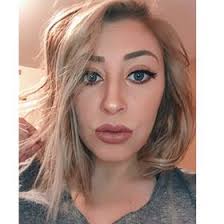 Carissa Locke's Instagram, Twitter & Facebook