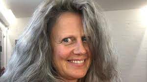 Barbara schöneberger ist eine echte powerfrau! Wie Birgit Schrowange Barbara Schonebergers Haare Nun Grau Promiflash De