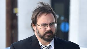 Stephen Piller's Instagram, Twitter & Facebook