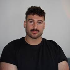 Yanique Running Bear (@yrunningbear)