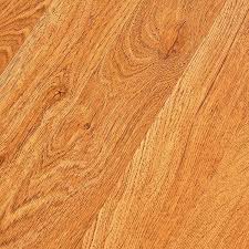 Quick Step Qs700 Golden Oak Collection 7mm Laminate Flooring Wide Strips With Rustic Look Golden Oak Wood Oak Laminate Flooring Oak Laminate