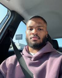 A bunch of random selfies from 2024… Surprise if you make it to the end..