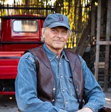 Exclusive terence hill merchandise officially licensed terence hill fan merch worldwide shipping buy your terence hill merchandise online! Terence Hill Home Facebook