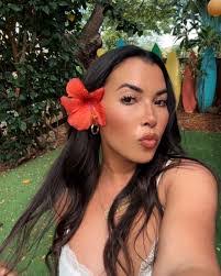 Victoria Prince's Instagram, Twitter & Facebook