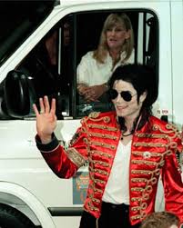 Michael jackson married debbie rowe, an assistant at a dermatology office, in 1996. Inside Michael Jackson S Second Marriage And How He Snatched Their Children Mirror Online