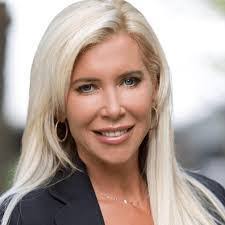 Jill Foret's Instagram, Twitter & Facebook