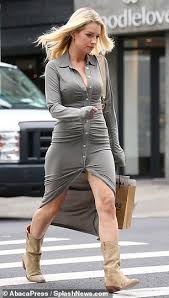 See more ideas about lottie moss, lottie, kate moss. Freedomroo Lottie Moss Displays Her Toned Curves In A Very Plunging Grey Midi Dress In New York City Australiannewsreview