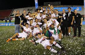 Dos cinquenta jogadores inscritos pelo são paulo na copa libertadores, 31 vêm de cotia. Sao Paulo Campeon De La Copa Libertadores Sub 20 Video Dolores Park Park Travel