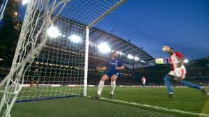 Search, discover and share your favorite simon deli gifs. Sur Un Effort D Hazard Simon Deli Inscrit Un But Gag Contre Son Camp