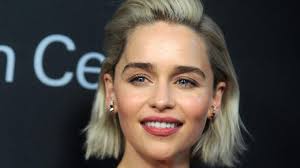 She played the character qi'ra in the movie . Emilia Clarke Emotionaler Abschied Von Game Of Thrones Sky News