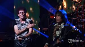 God bless tahun 1980 album cermin. Tag God Bless Kumpulan Chord Lagu Legenda God Bless Semut Hitam Syair Kehidupan Rumah Kita Panggung Sandiwara Tribunstyle Com