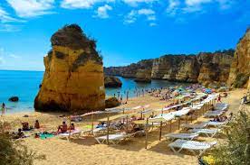 Portugalia înfloreşte ca o bijuterie pură a turismului european. Plaja Din Lagos Portugalia Natural Landmarks Lagos Landmarks