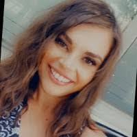 Michele Serrano's Instagram, Twitter & Facebook