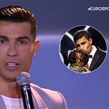 Mourinho cree que CR7 se quedará en el Madrid