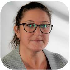 Jennifer Aurand's Instagram, Twitter & Facebook