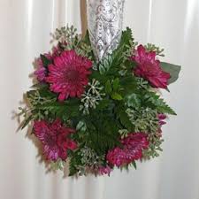 Rose gold | blush ball diameter: Kissing Ball Diy Tutorials For Bouquets And Other Wedding Flowers